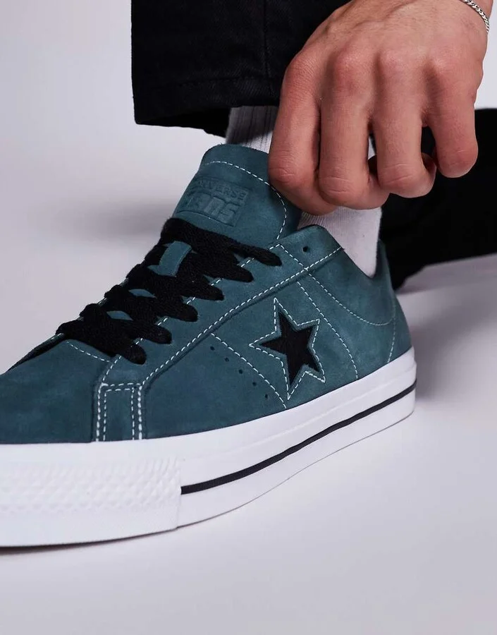 Converse One Star Pro sneakers in dark green with black detail - Image 4