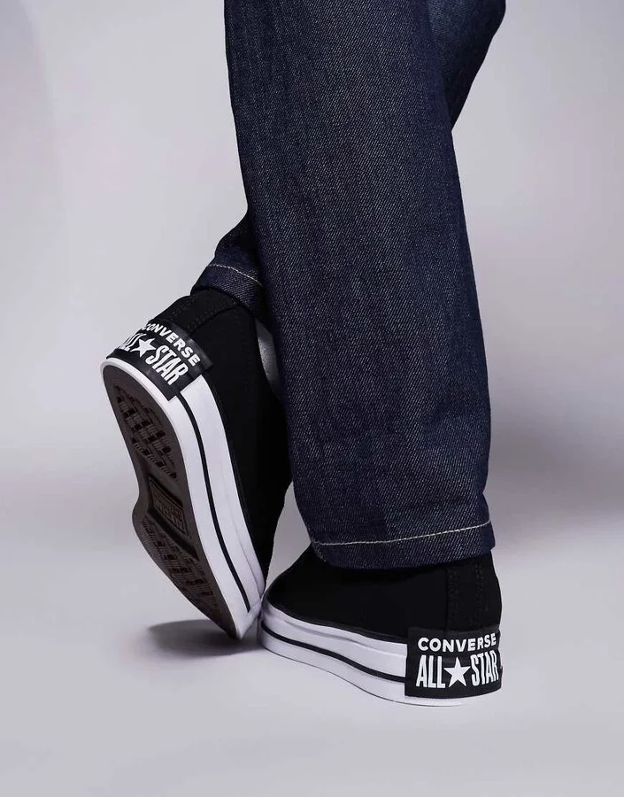 Converse Puff Taylor sneakers in black - Image 3