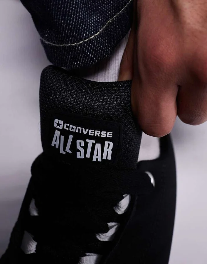 Converse Puff Taylor sneakers in black - Image 4