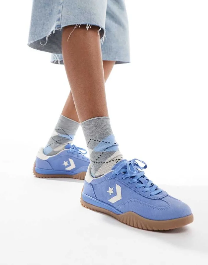 Converse Run Star Sneakers in blue with white detail and gumsole - Image 3