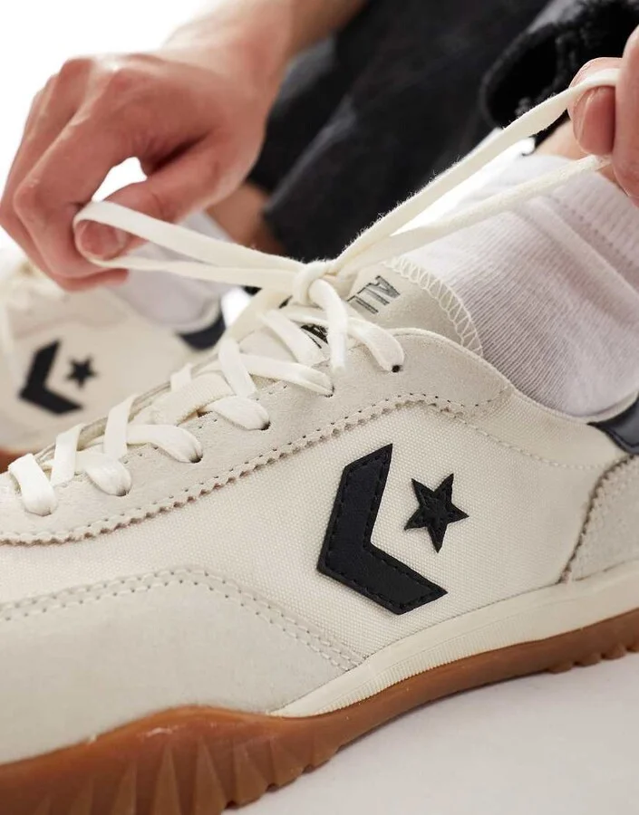 Converse Run Star sneakers in off - Image 4