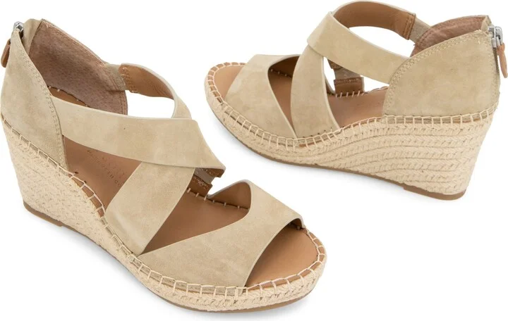 Corinne Wedge Sandal - Image 8