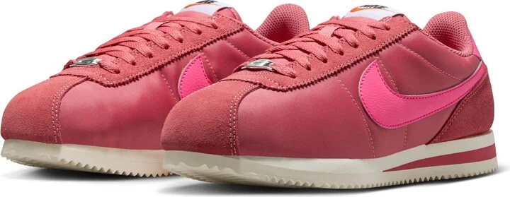 Adobe/ Hyper Pink/ Alabaster
