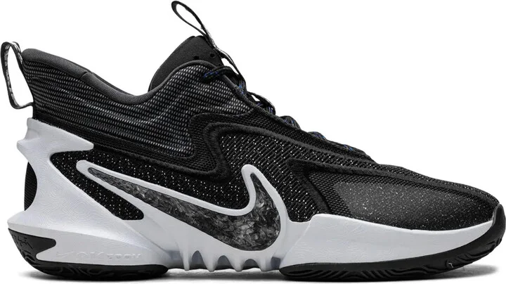 Cosmic Unity 2 "Blackout" sneakers
