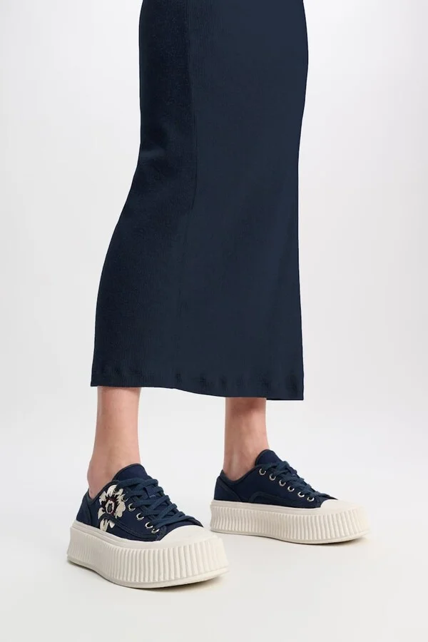 Cotton canvas platform sneakers with flower embroidery - Image 4