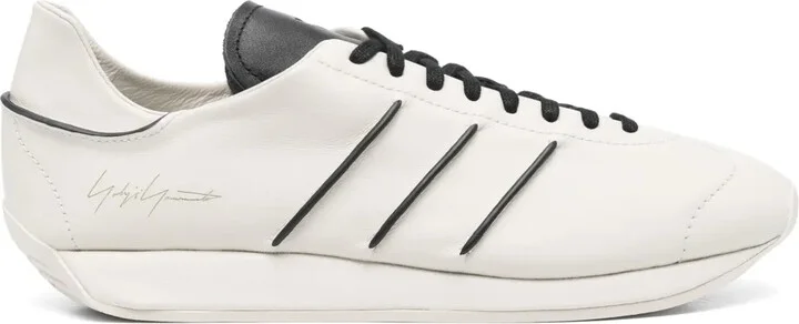 Country sneakers