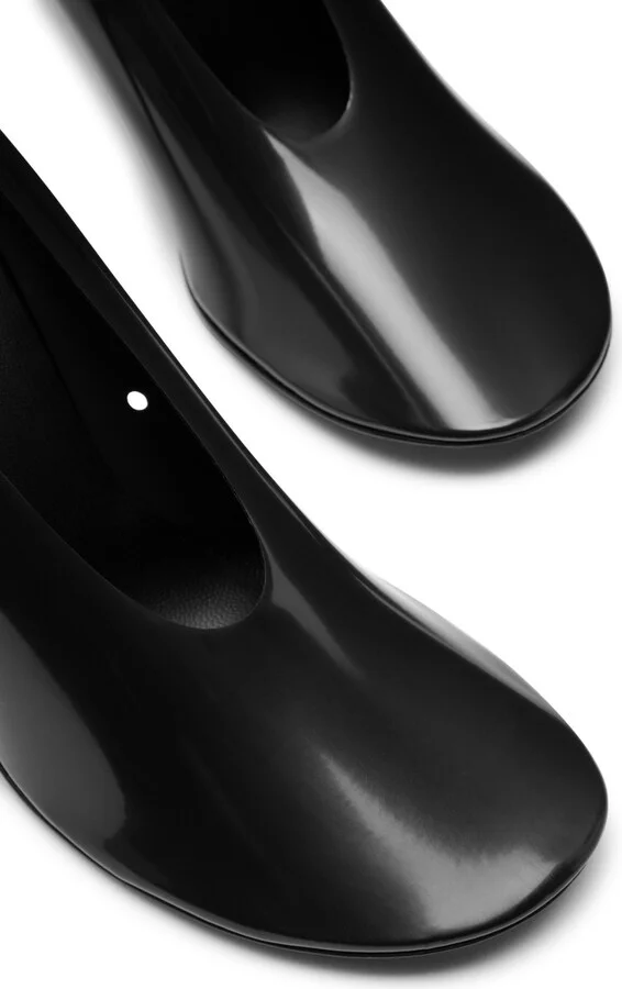 Courrèges Translucent 100 Glossed Leather Pumps - Image 3