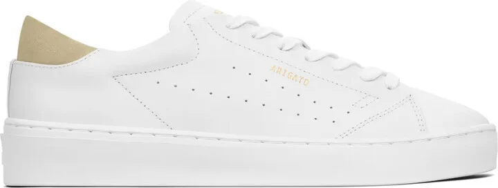 Court sneakers