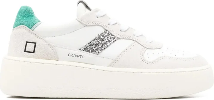 Court sneakers