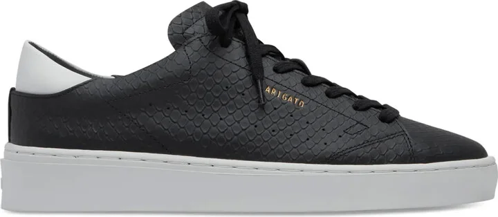 Court sneakers
