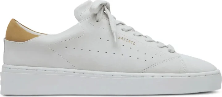 Court sneakers