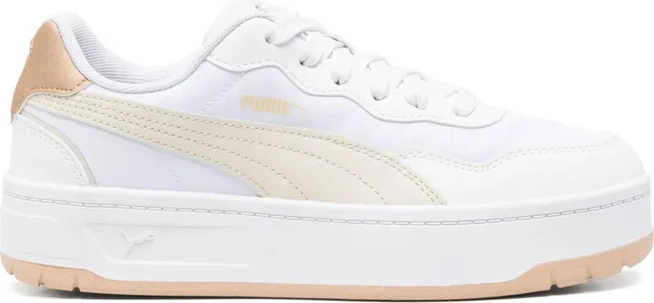 Court sneakers