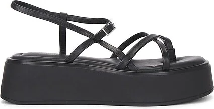 Courtney Sandal