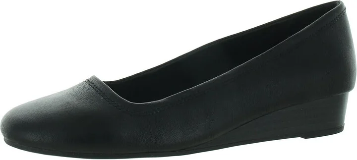 Covette Womens Faux Leather Slip-On Ballet Flats
