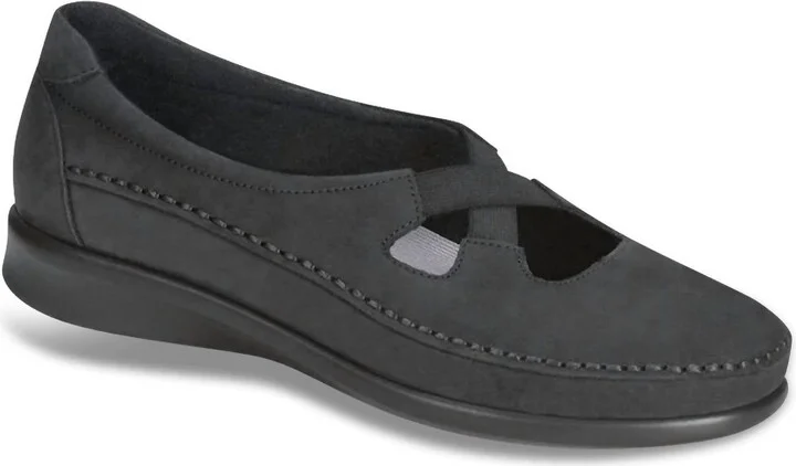 Crissy Slip On Loafer - Medium In Nero