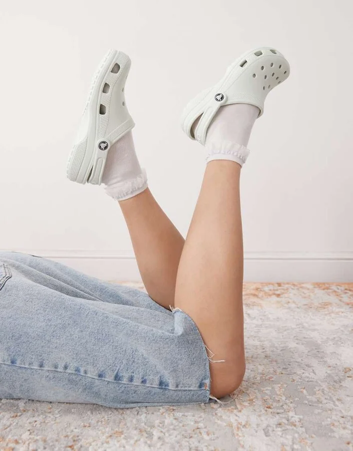 Crocs classic clog in mint tint - Image 2