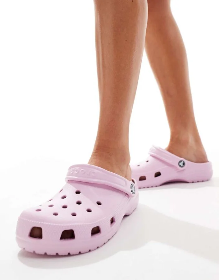Crocs classic clogs in ballerina pink - Image 3