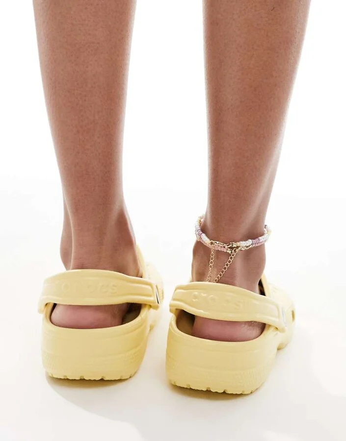 Crocs Classic clogs in daylily - Image 2