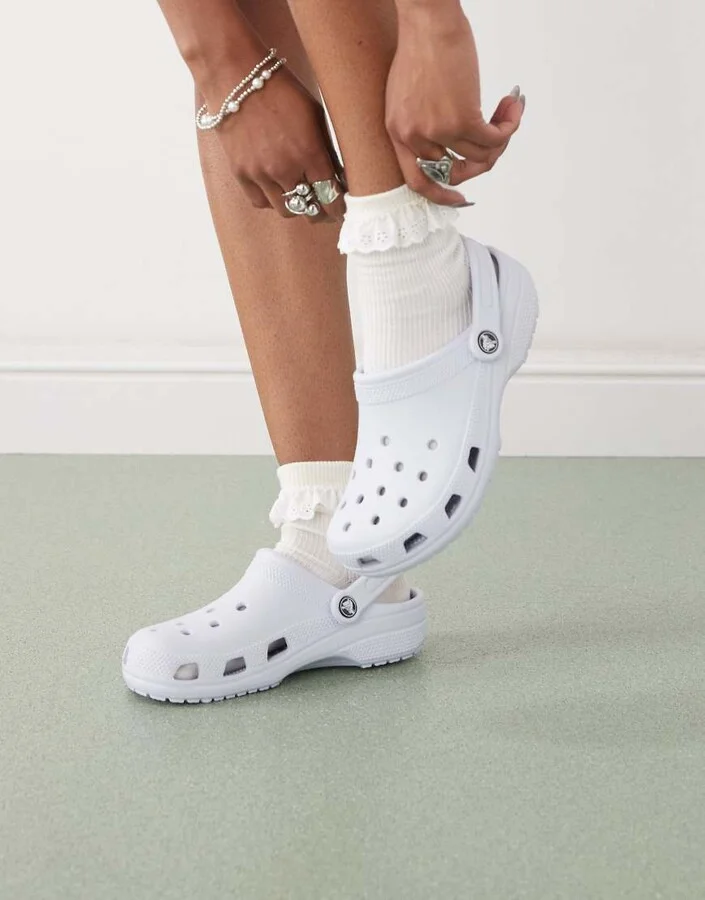 Crocs classic clogs in lilac