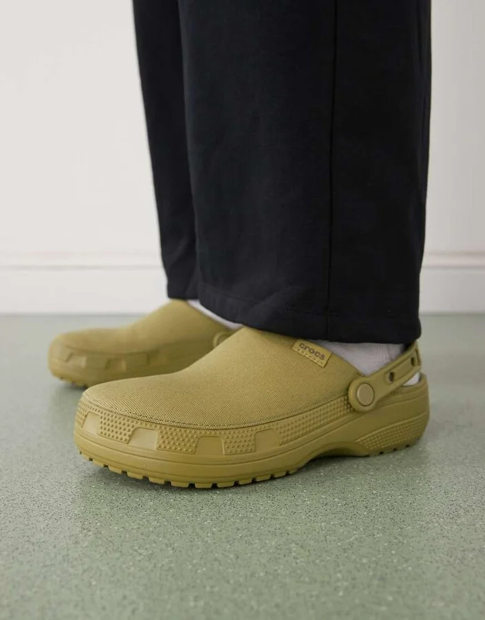 Crocs classic crafted clog in green