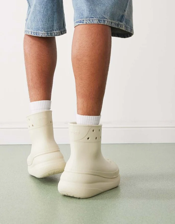 Crocs Classic crush boots in bone - Image 4