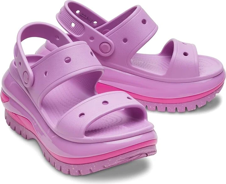 Crocs Classic Mega Crush Sandal Shoes Bubble : Men's 5 - Women's 7 Medium, Synthetic