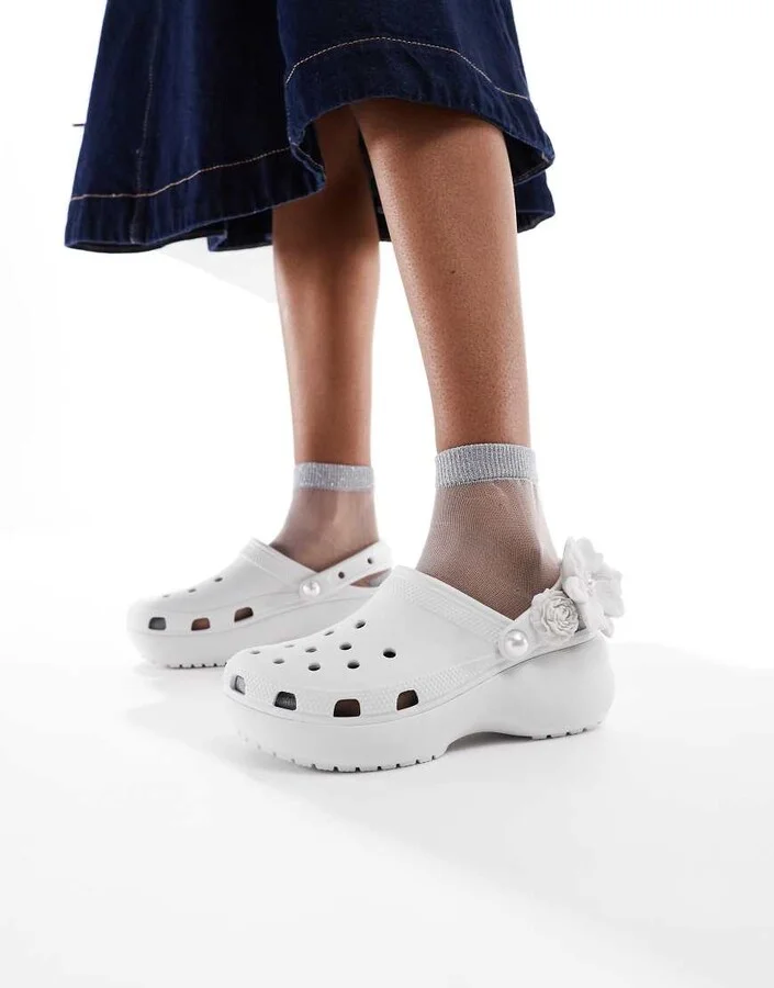 Crocs Classic platform bouquet clogs in moonlight