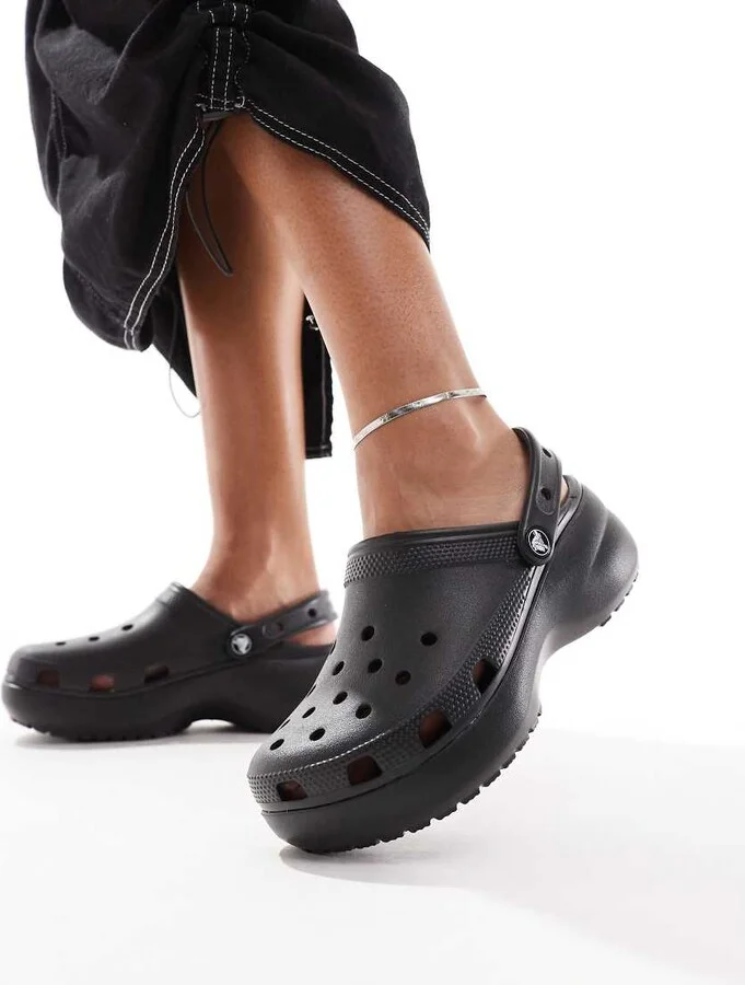 Crocs classic platform clogs in black