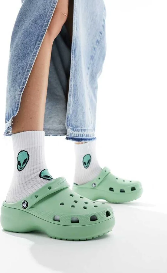 Crocs classic platform clogs in pastel green