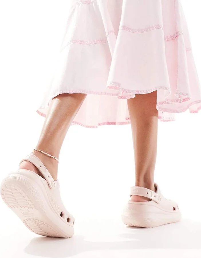 Crocs Crush clogs in pink - Image 4