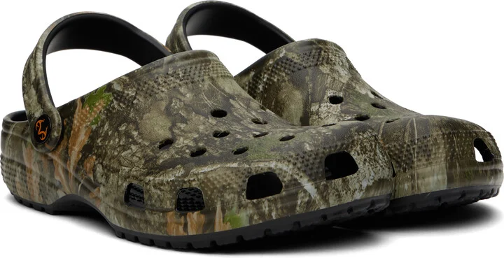 Crocs Khaki Realtree APX® Classic Clogs - Image 4