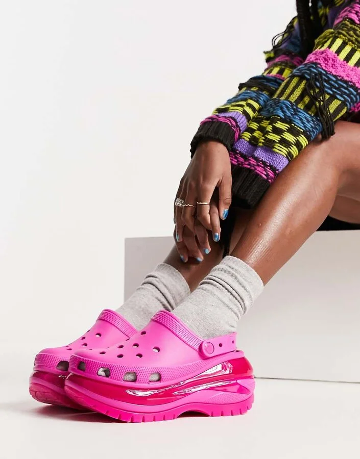 Crocs Mega Crush clogs in juice - Image 4