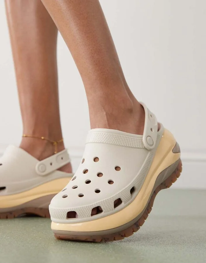Crocs Mega crush clogs in tonal neutral