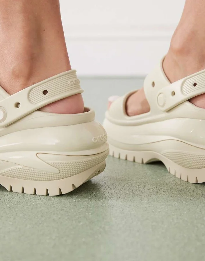 Crocs Mega Crush sandals in bone - Image 2