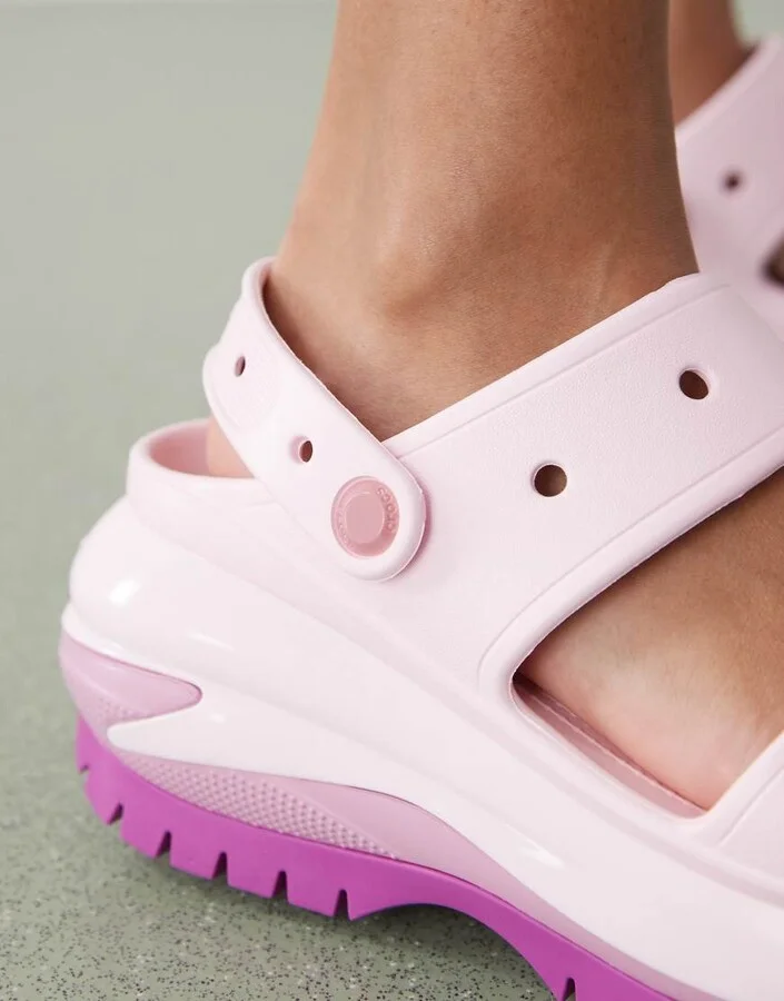 Crocs Mega crush sandals in hydrangea - Image 2