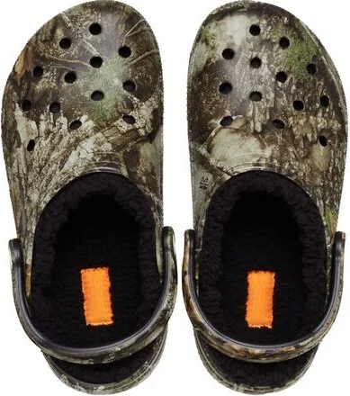 Crocs Realtree APX Lined Classic Clog - Image 10
