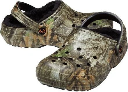 Crocs Realtree APX Lined Classic Clog - Image 11