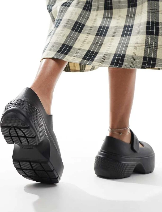 Crocs stomp mary janes in black - Image 4