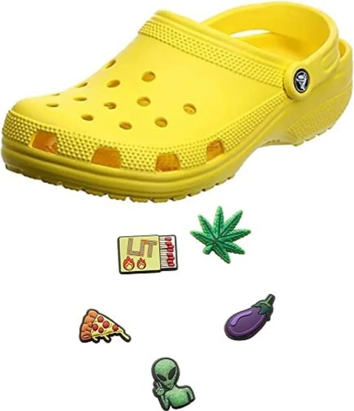 Crocs Unisex-Adult Classic Clog w/Jibbitz Charms 5-Packs