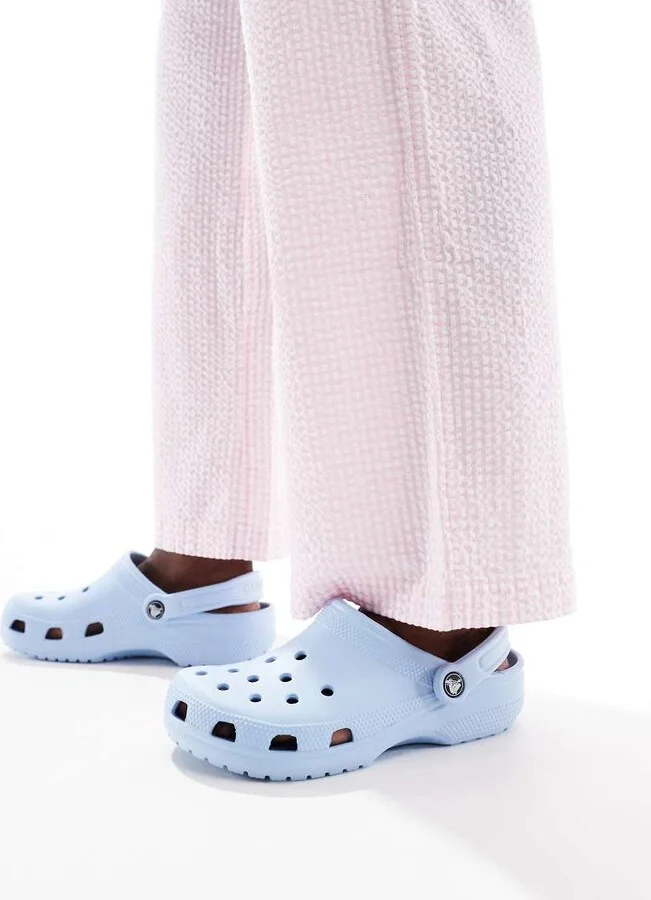 Crocs Unisex Classic clogs in blue calcite - Image 3