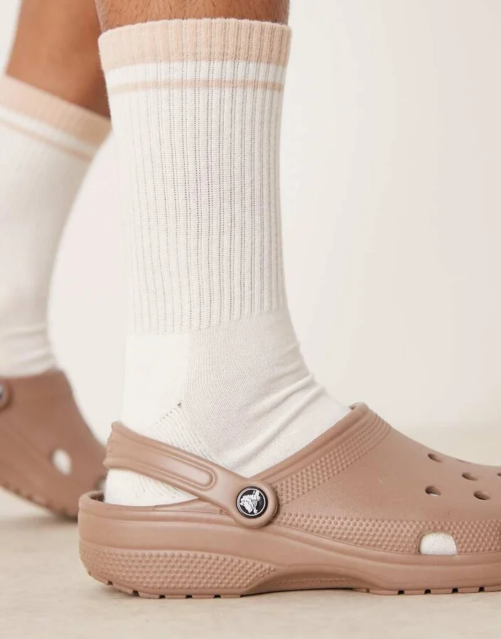 Crocs Unisex classic clogs in latte brown - Image 3