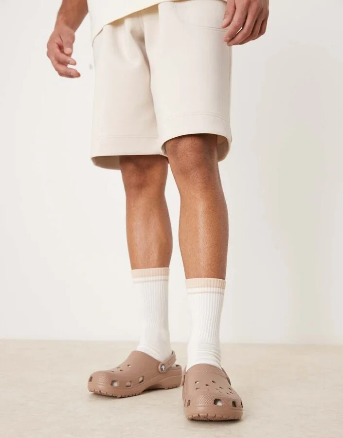 Crocs Unisex classic clogs in latte brown - Image 4