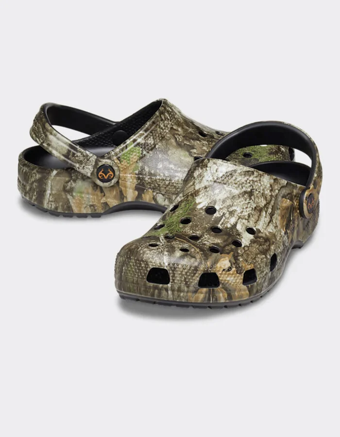 CROCS x Realtree APX® Classic Clogs - Image 2
