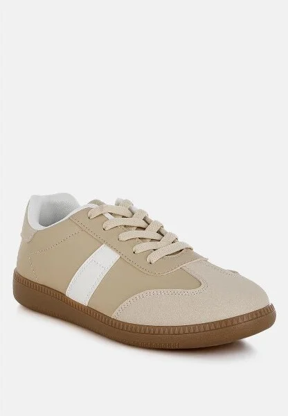 Crossover Classic Lace-Up Flatform Sneaker Women - Image 4