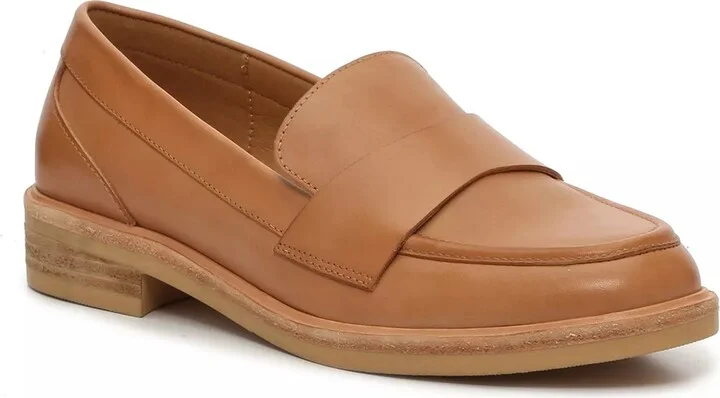 Crown Vintage Lornita Flat