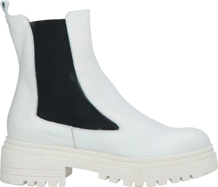 Cuplé Woman Ankle boots - Image 3