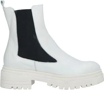Cuplé Woman Ankle boots