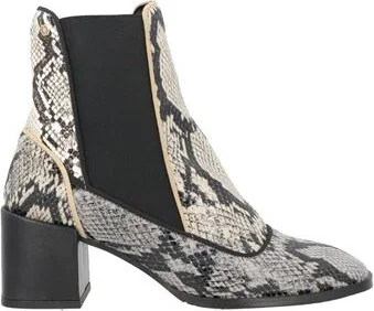 Cuplé Woman Ankle boots