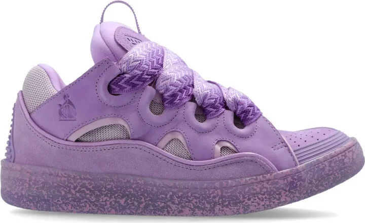 Curb sneakers