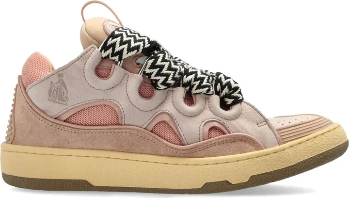Curb sneakers